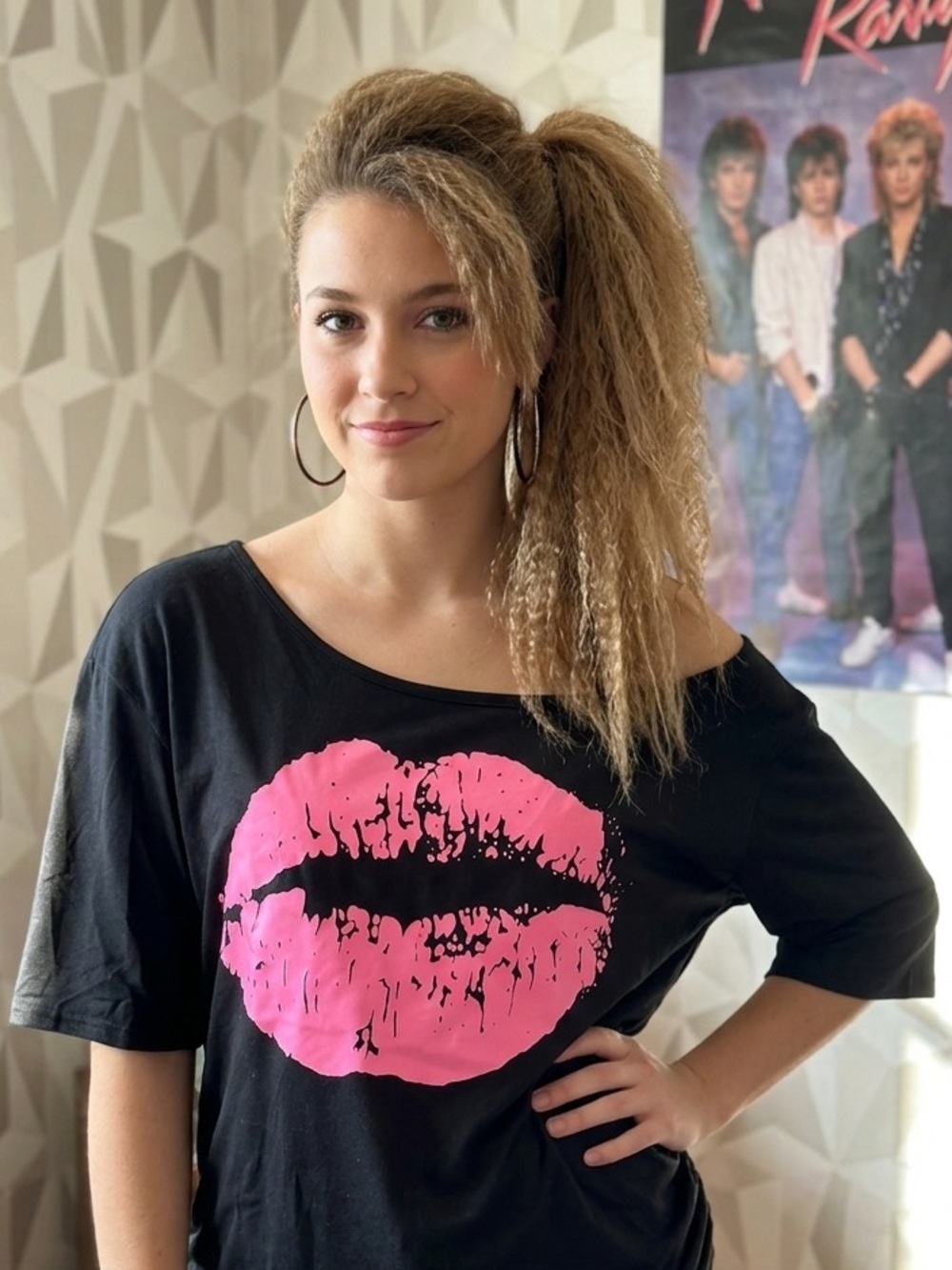Total 80s Nostalgia: Distressed Hot Pink Lips Off-the-Shoulder Graphic Tee